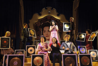 Scènefoto van Zangeres zonder Naam