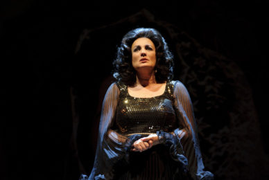 Scènefoto van Zangeres zonder Naam