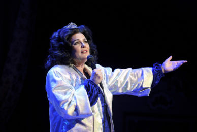 Scènefoto van Zangeres zonder Naam