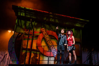 Scènefoto van We Will Rock You (2019)