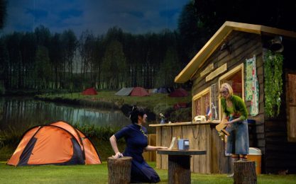 Scènefoto van Een rits te ver