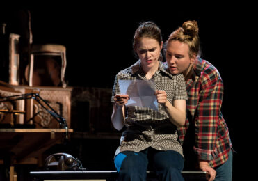 Scènefoto van Fun Home