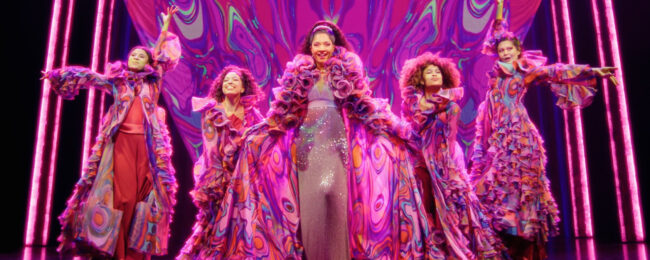 Bekijk een fragment van Mijn Pakkie an uit Aida