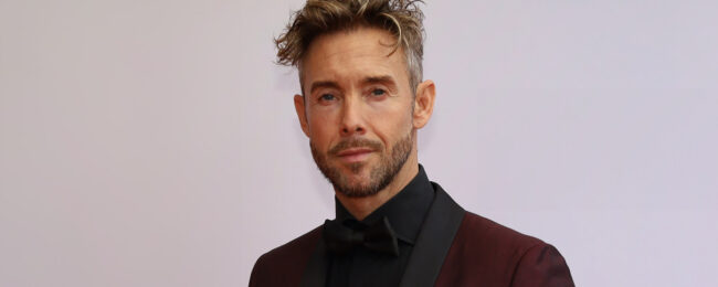 Charly Luske is Koning Winter in ijsspektakel Alice in Winterland