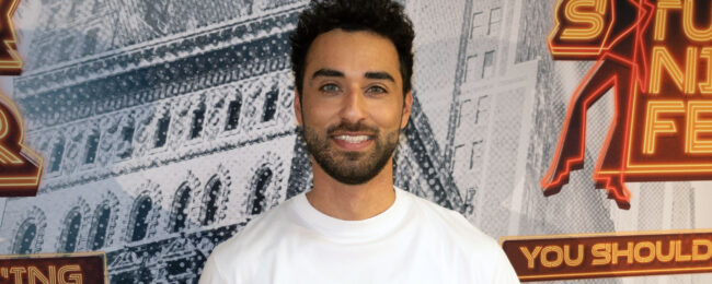 Davy Reedijk beleeft zijn eigen première als Tony Manero in Saturday Night Fever