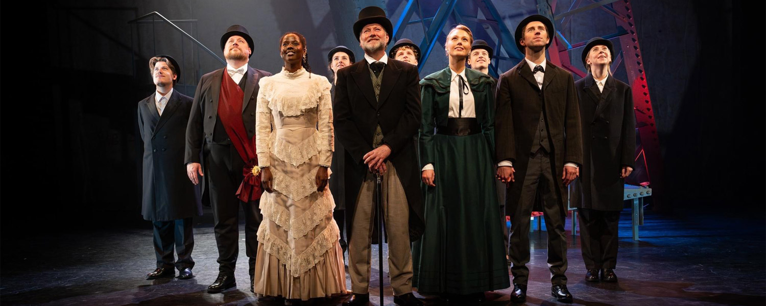 Scènefoto’s van de nieuwe musical Eiffel