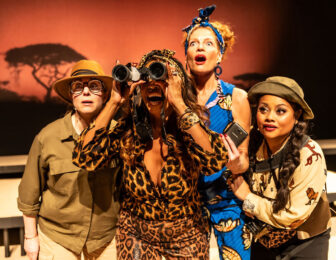 Scènefoto van Opvliegers: Op Safari!