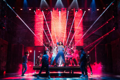 Scènefoto van & Juliet