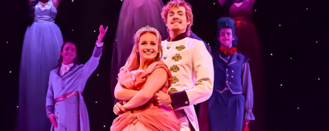 De scénefoto’s van Doornroosje de Musical