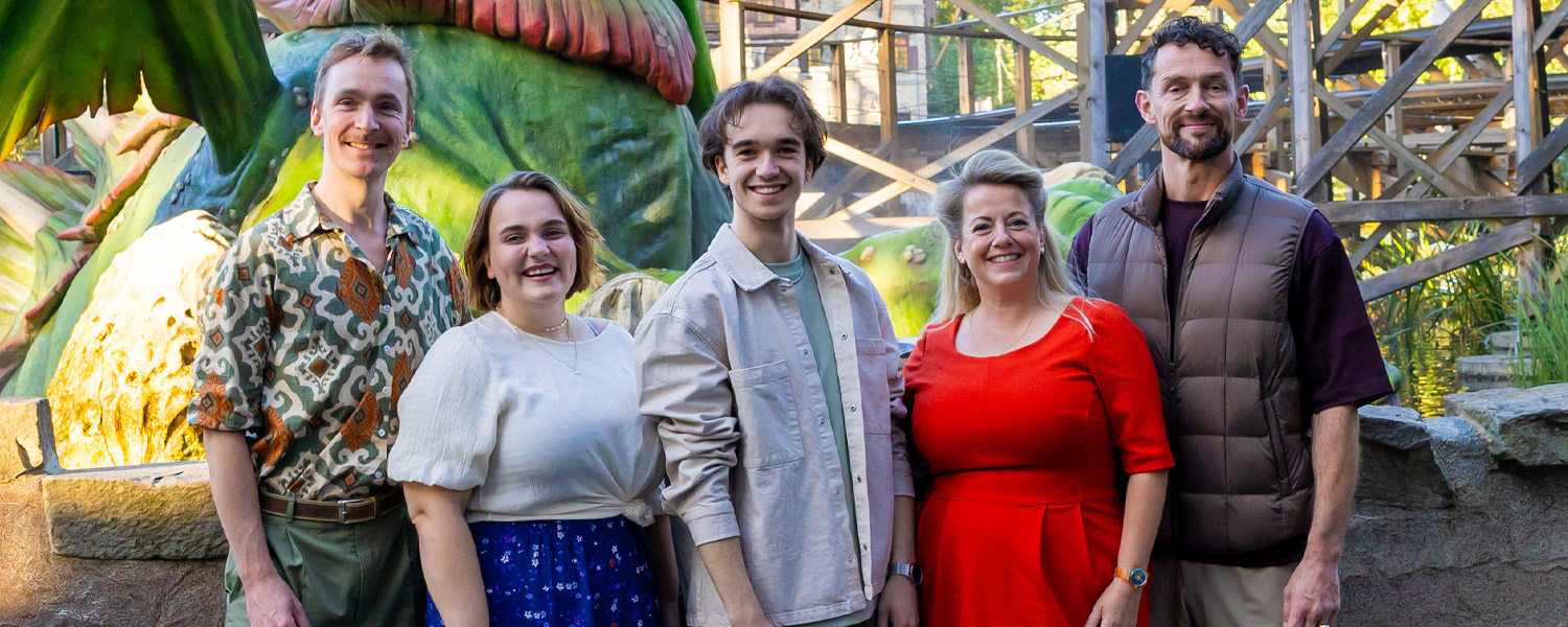 Cast gepresenteerd van Efteling vertelt… Joris en de Draak