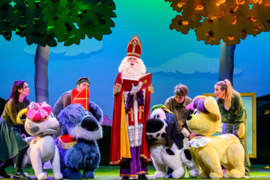 Scènefoto van Woezel & Pip – Sinterklaasfeest in de Tovertuin