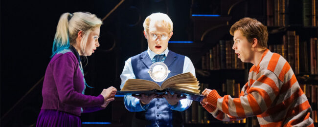 De eerste scènefoto’s van Harry Potter en het Vervloekte Kind